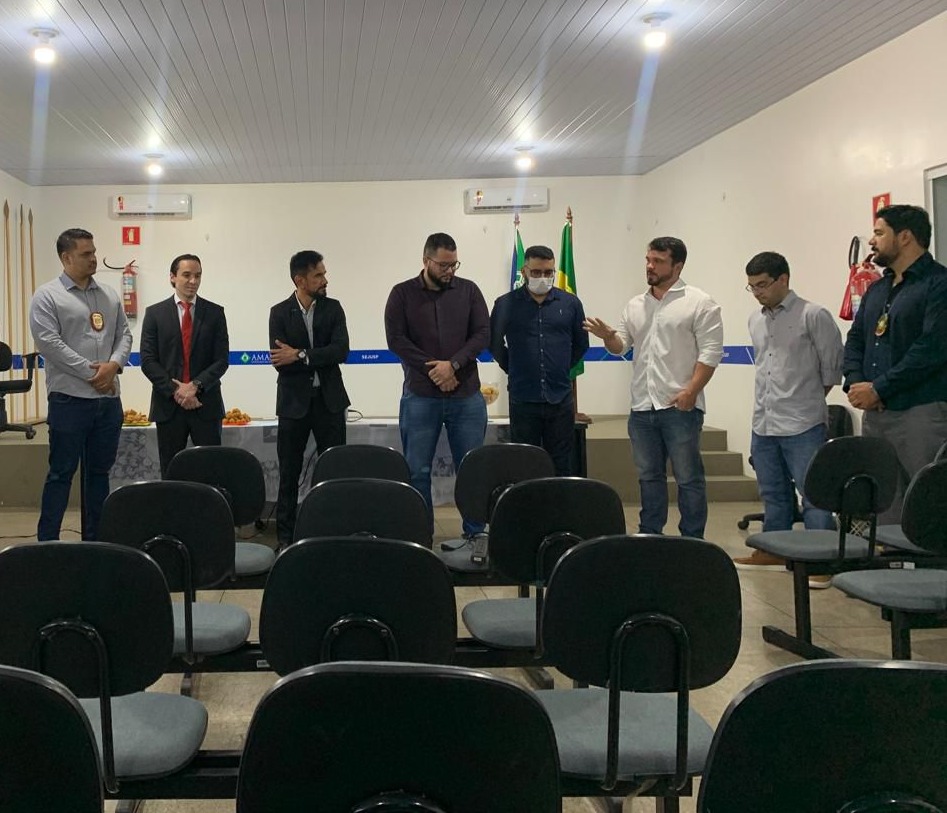 POLÍCIA CIVIL REALIZA REUNIÃO COM REPRESENTANTES DA RECEITA ESTADUAL E DO EXÉRCITO BRASILEIRO PARA ALINHAR AÇÕES DE COMBATE AO CRIME ORGANIZADO NO AMAPÁ